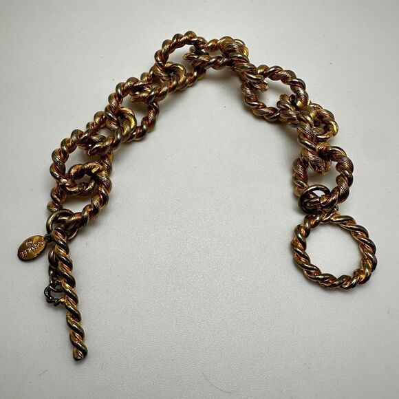 8" Vintage Carolee signed gold tone toggle clasp bracelet! - Picture 7 of 11